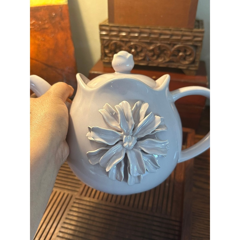 Lavender Ceramic Teapot 3D Floral Applique Scalloped Rim Vintage Pastel 6.5in - Picture 4 of 11